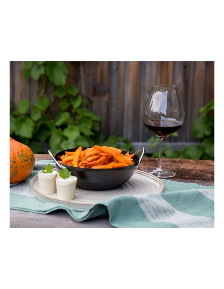 RIEDEL Veritas New World Pinot Noir Glass Set Of 2 3 RIEDEL Veritas New World Pinot Noir Glass Set Of 2 - Image 3