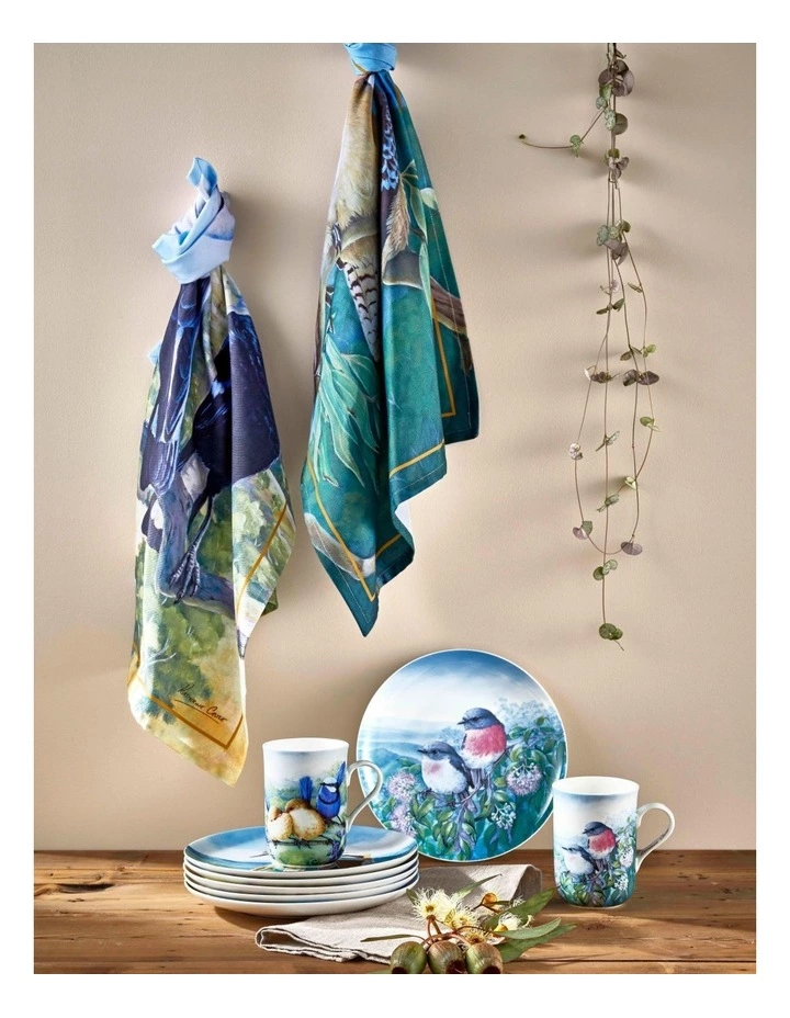 Maxwell & Williams Birds of Australia Katherine Castle 10 Year Anniversary 20cm Rose Robin Plate 2 Maxwell & Williams Birds of Australia Katherine Castle 10 Year Anniversary 20cm Rose Robin Plate - Image 2