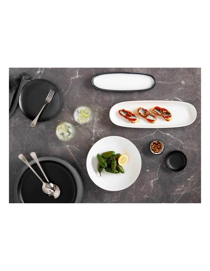 Maxwell & Williams Caviar 28cm High Rim Platter Black 2 Maxwell & Williams Caviar 28cm High Rim Platter Black - Image 2