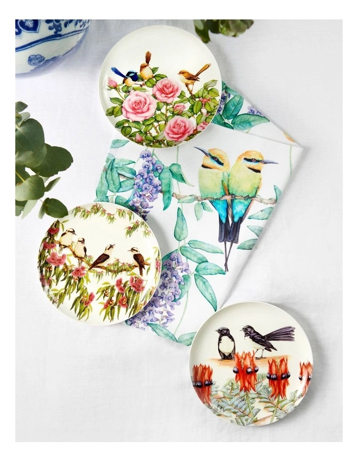 Maxwell & Williams Gardens Victoria Garden Friends 20cm Wren Plate Gift Boxed White 2 Maxwell & Williams Gardens Victoria Garden Friends 20cm Wren Plate Gift Boxed White - Image 2