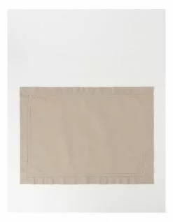 Heritage Elizabeth Hemstitch Placemat in Natural