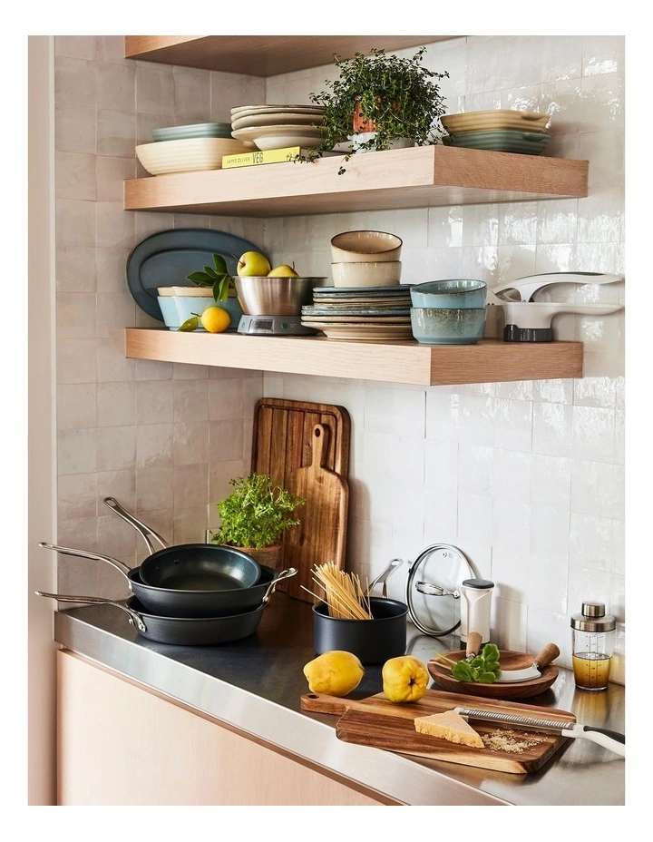 Jamie Oliver Flat Rim Reactive Large Serving Bowl - Taupe 2 Jamie Oliver Flat Rim Reactive Large Serving Bowl - Taupe - Image 2