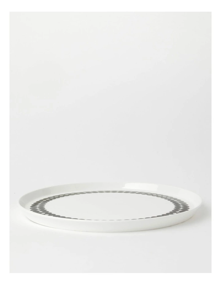 Vue Studio Round Platter Black/White 1 Vue Studio Round Platter Black/White