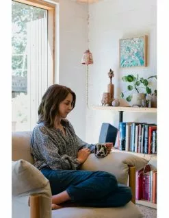 Robert Gordon X Louise Jones Hug Me Mug - Birdlife 7 Robert Gordon X Louise Jones Hug Me Mug - Birdlife -Dining Shop 829392490 4 720x928